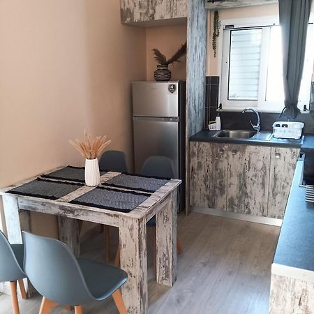 Nylio Apartment Preveza Buitenkant foto
